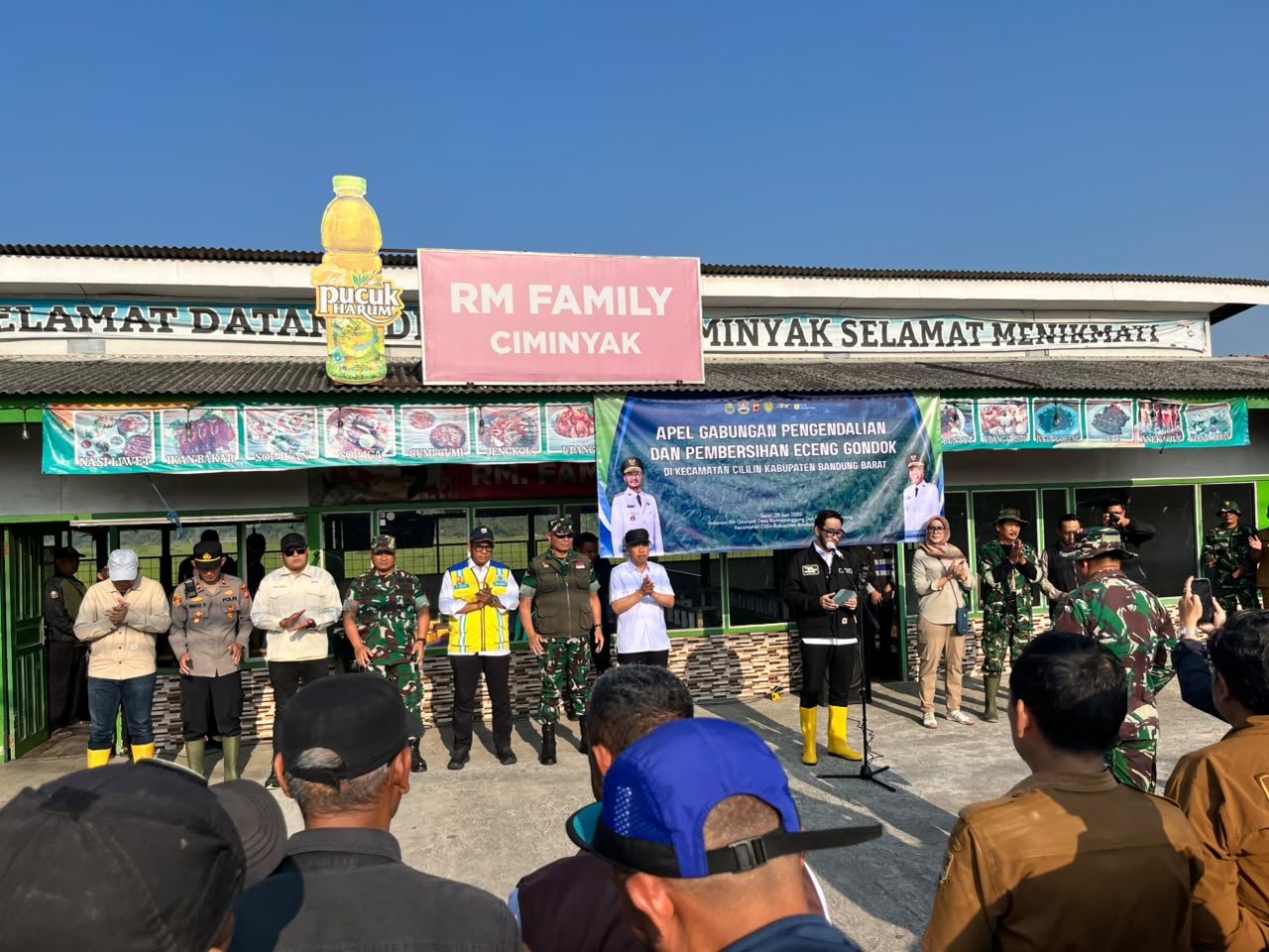 PLN Indonesia Power UBP Saguling Perkuat Kolaborasi Bersama Pemkab Bandung Barat Selamatkan Waduk Saguling dari Eceng Gondok